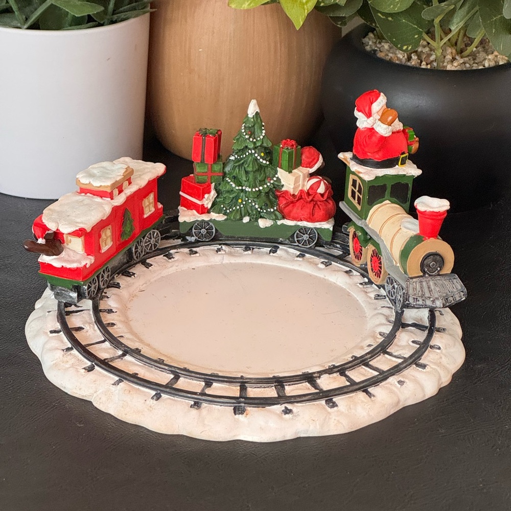 The White BarnFestive Red and Green Holiday Christmas Santa Claus Candle holder
